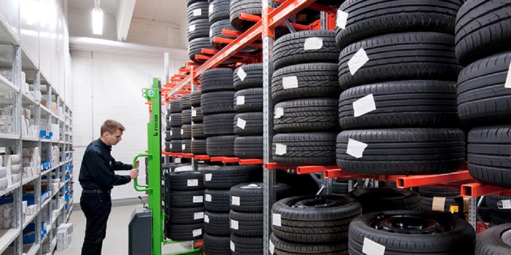 How to Choose the Right Tyres According to Your Driving Needs?