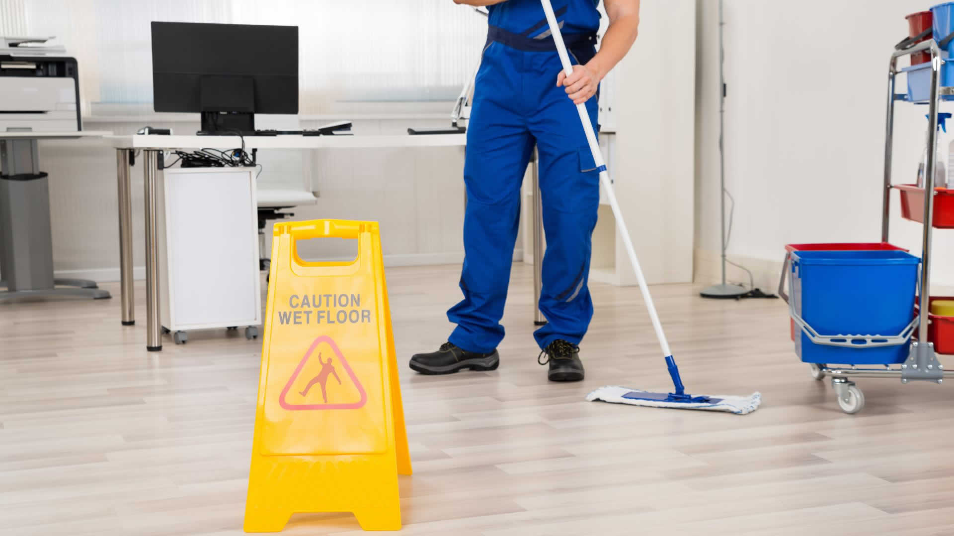 Benefits of Hiring a Commercial Cleaning Company to Keep Your Workplace Clean
