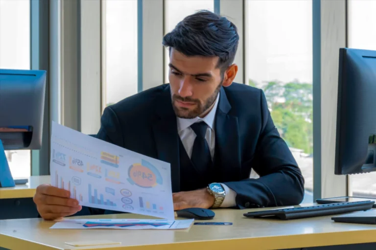 Portfolio Construction in Singapore: Risk Management and Strategic Allocation