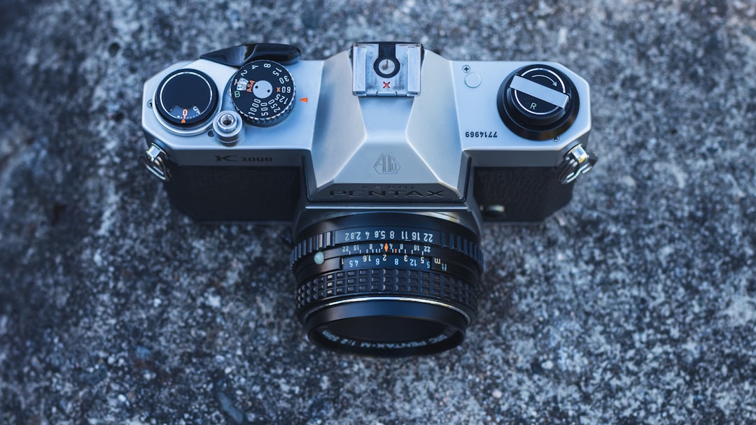 5 Superior Features of Mid-Range Phones